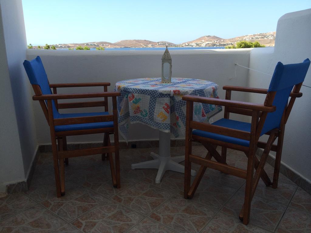 Paros Rooms Dora Eksteriør billede